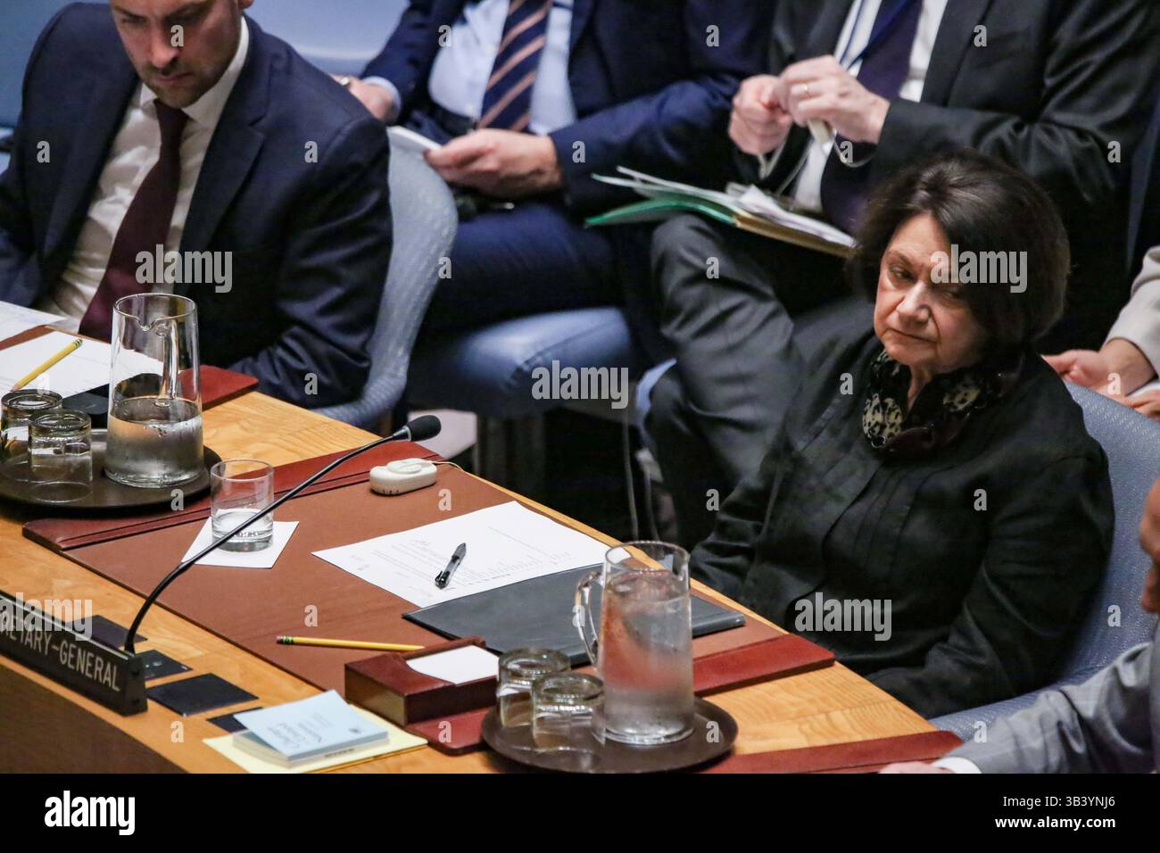 New York, New York, Stati Uniti. 29 aprile 2025. ROSARIO DICARLO, Sottosegretario generale per gli affari politici e di costruzione della pace ascolta i membri dell'ONU riuniti al Consiglio di sicurezza per affrontare il conflitto in Ucraina, con discussioni di cessate il fuoco in prima linea nei colloqui diplomatici in corso (Credit Image: © Bianca Otero/ZUMA Press Wire) SOLO USO EDITORIALE! Non per USO commerciale! Foto Stock