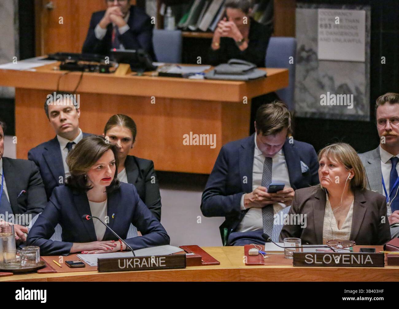 New York, New York, Stati Uniti. 29 aprile 2025. MARIANA BETSA, Vice Ministro degli Esteri, Ucraina, fa la sua dichiarazione mentre i membri delle Nazioni Unite si riuniscono al Consiglio di sicurezza per affrontare il conflitto in Ucraina, con discussioni di cessate il fuoco in prima linea nei colloqui diplomatici in corso (Credit Image: © Bianca Otero/ZUMA Press Wire) SOLO USO EDITORIALE! Non per USO commerciale! Foto Stock