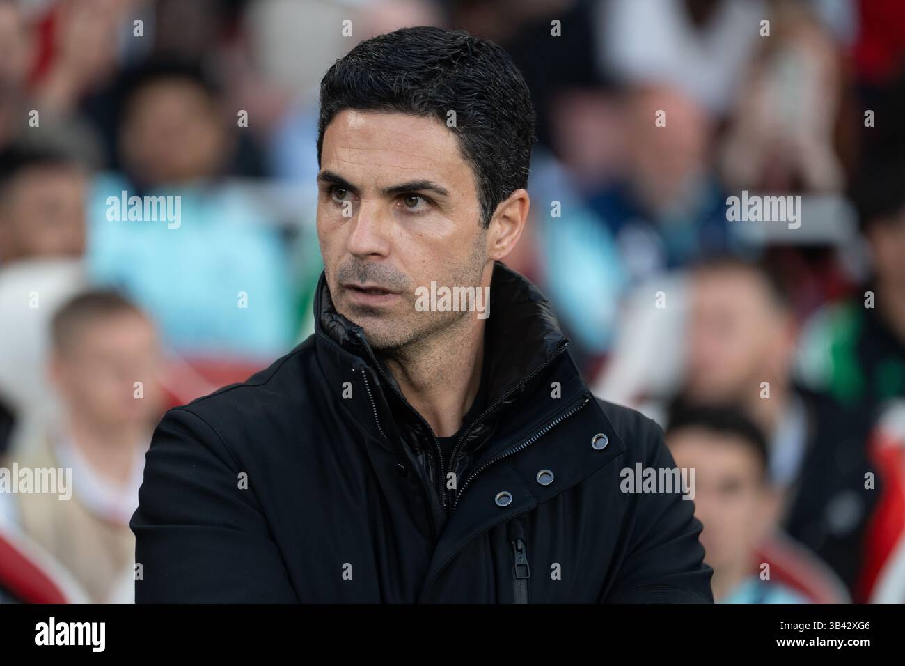 LONDRA, INGHILTERRA - APRILE 29: Mikel Arteta, allenatore dell'Arsenal durante la semifinale di UEFA Champions League 2024/25, partita di prima gamba tra l'Arsenal e il Paris Saint-Germain all'Arsenal Emirate Stadium il 29 aprile 2025 a Londra, Inghilterra. (Foto di Lounis Tiar credito: Lounisphotography/Alamy Live News Foto Stock