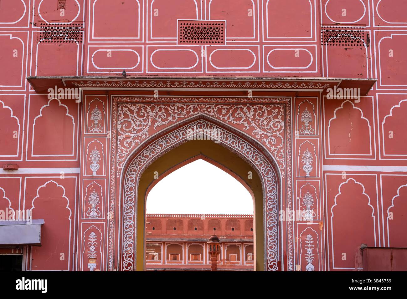 Pink Palace Gate of City Palace o Chandra Mahal nella città di Jaipur, Rajasthan, India Foto Stock
