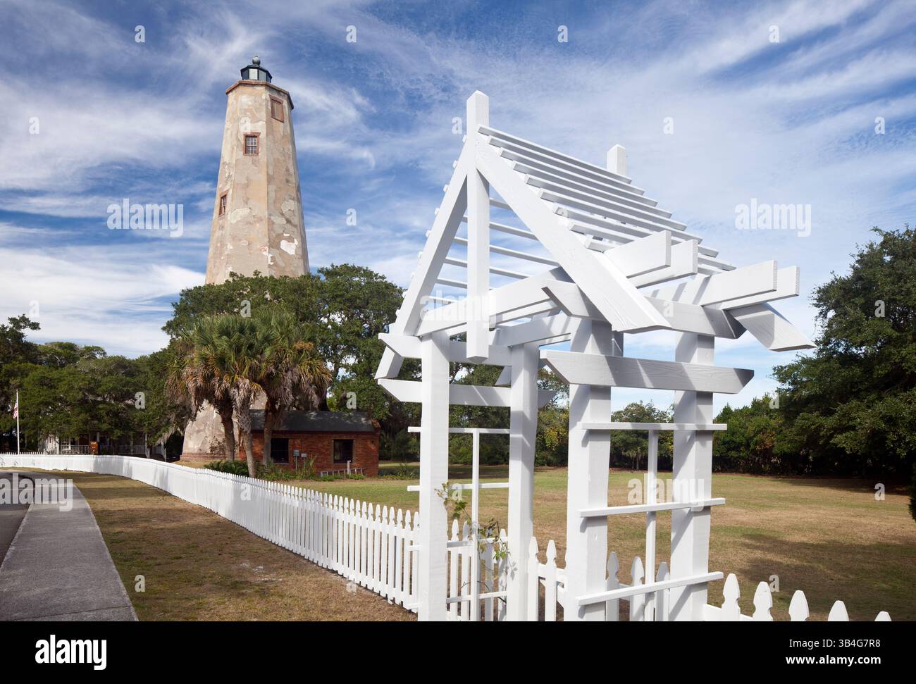 NC00562-00...NORTH CAROLINA - Vecchio faro Baldy sull'isola di Bald Head alla foce del fiume Cape Fear. Foto Stock
