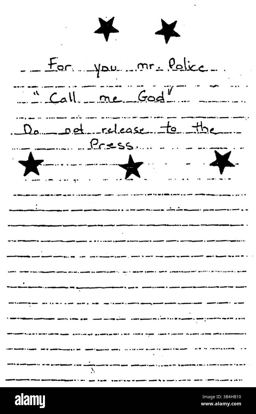 19 ottobre 2002 - Ashland, Virginia, Stati Uniti - copertina di una lettera di tre pagine lasciata alla polizia vicino al ristorante Ponderosa ad Ashland, Virginia, dove l'ultima sparatoria è avvenuta in quel sito il 19 ottobre 2002. La serie di sparatorie di cecchini iniziò il 2 ottobre nella contea di Montgomery, e altri attacchi di cecchini ebbero luogo in varie contee del Maryland e della Virginia e nel Distretto di Columbia. La lettera recita: "Per voi signor polizia, "chiamatemi Dio” non rilasciate alla stampa”. (Immagine di credito: © FBI/ZUMAPRESS.com) Foto Stock