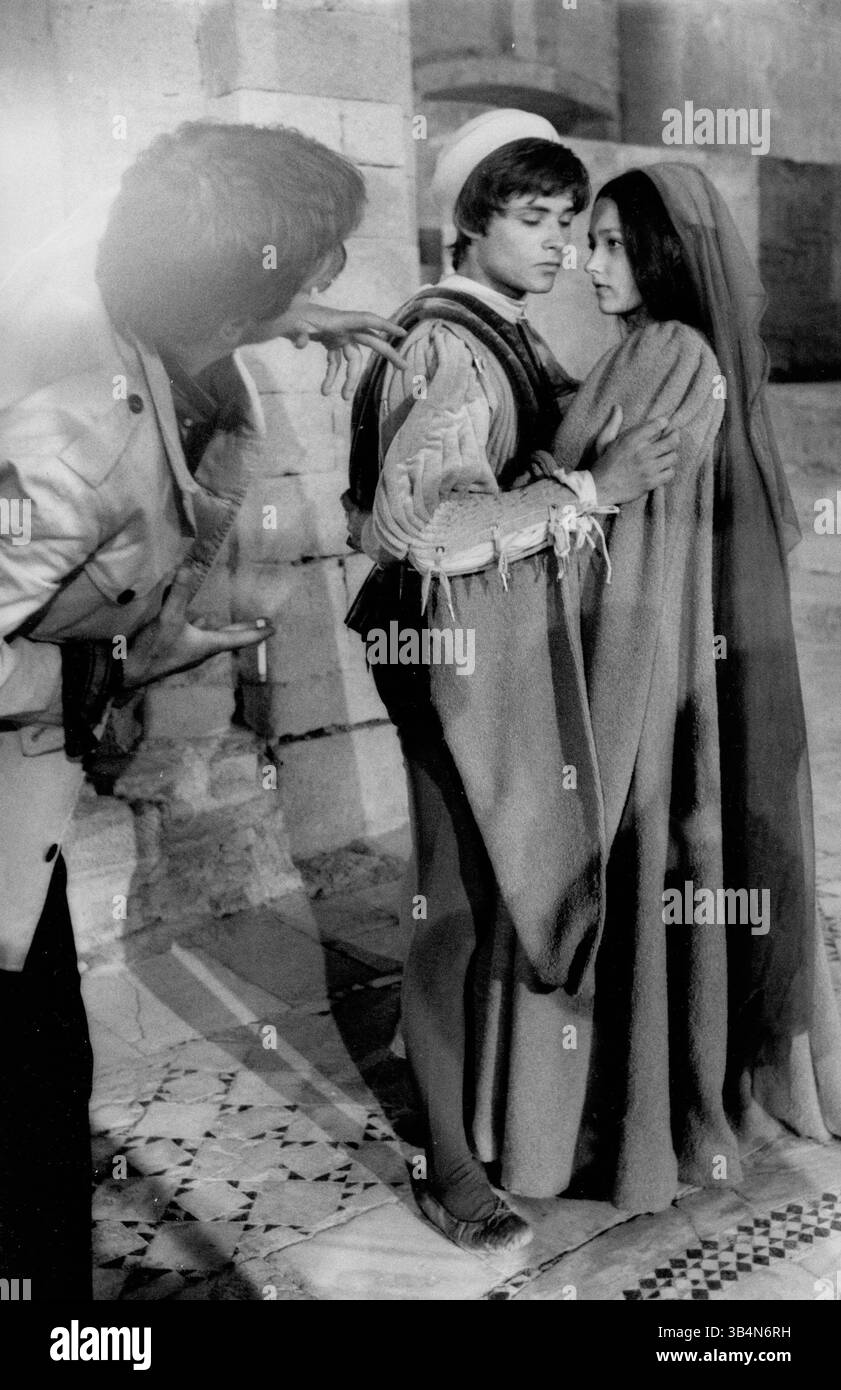 21 marzo 2011 - OLIVIA HUSSEY LEONARD WHITING e Franco Zeffirelli.Romeo e Giulietta 1968.(immagine di credito: © Globe Photos/ZUMAPRESS.com) Foto Stock
