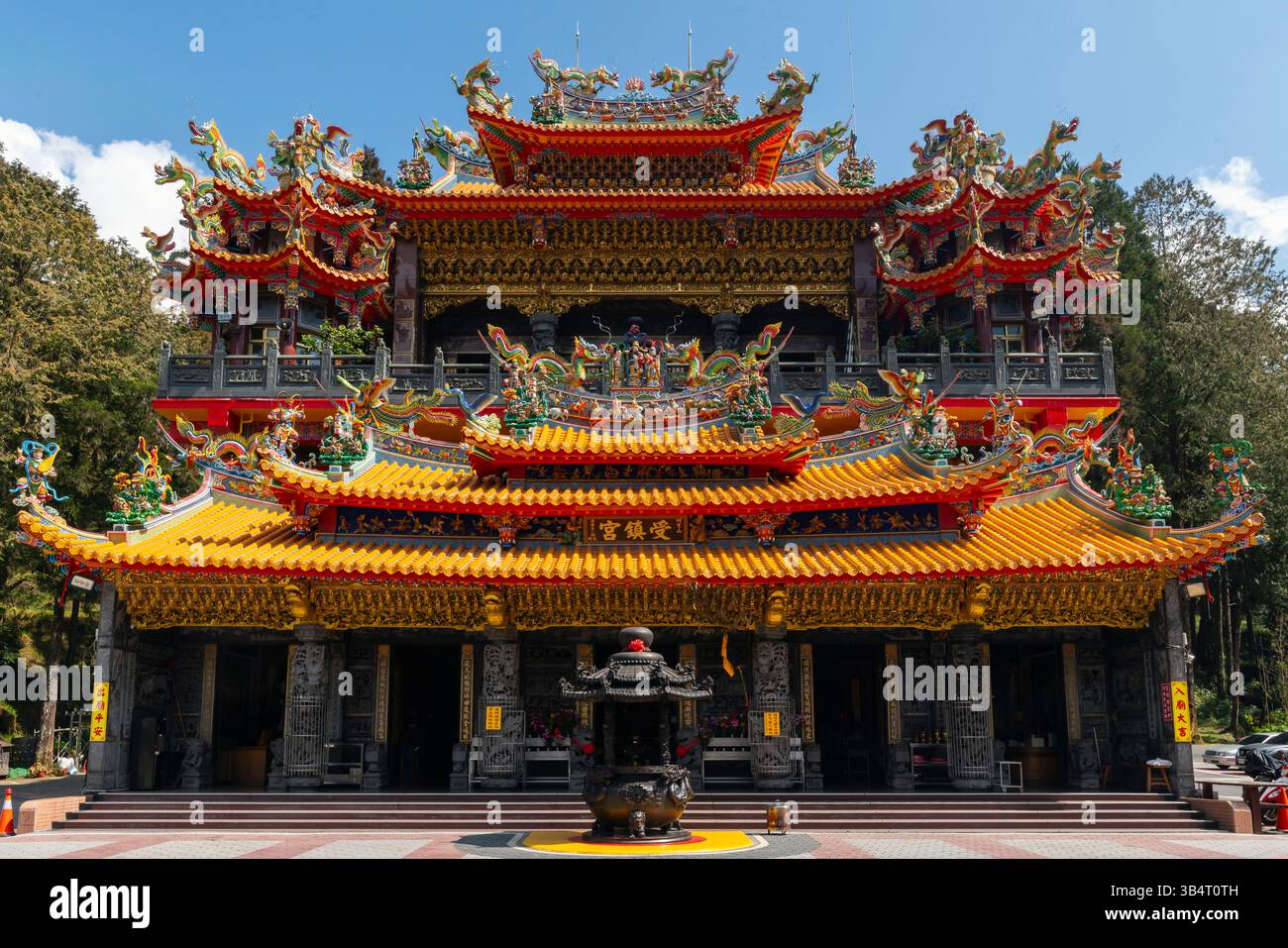 Tempio Longyin nell'area ricreativa della Foresta Nazionale di Alishan. Il tempio che ospita il Buddha vivente di Ji Gong è uno dei più noti touris di Chukou Foto Stock