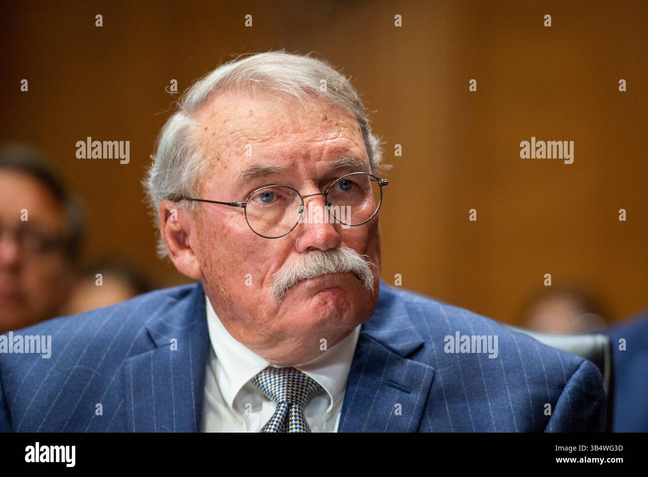 14 giugno 2022, Washington, District of Columbia, USA: Patrick o'Toole, il Presidente della Family Farm Alliance si presenta davanti a un'audizione del Comitato per l'energia e le risorse naturali del Senato per esaminare le soluzioni a breve e lungo termine alla siccità estrema negli Stati Uniti occidentali, nell'edificio dell'ufficio del Senato Dirksen a Washington DC, martedì 14 giugno 2022 (immagine di credito: © Rod Lamkey/CNP via ZUMA Press Wire) Foto Stock 14 giugno 2022, Washington, District of Columbia, USA: Patrick o'Toole, il Presidente della Family Farm Alliance si presenta davanti a un'audizione del Comitato per l'energia e le risorse naturali del Senato per esaminare le soluzioni a breve e lungo termine alla siccità estrema negli Stati Uniti occidentali, nell'edificio dell'ufficio del Senato Dirksen a Washington DC, martedì 14 giugno 2022 (immagine di credito: © Rod Lamkey/CNP via ZUMA Press Wire) Foto Stock