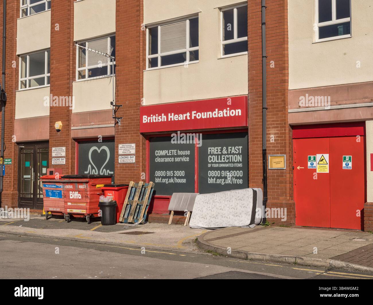 Deposito della British Heart Foundation a Llandudno, Galles del Nord, Regno Unito Foto Stock