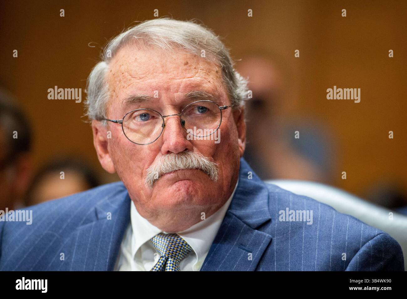 14 giugno 2022, Washington, District of Columbia, USA: Patrick o'Toole, il Presidente della Family Farm Alliance si presenta davanti a un'audizione del Comitato per l'energia e le risorse naturali del Senato per esaminare le soluzioni a breve e lungo termine alla siccità estrema negli Stati Uniti occidentali, nell'edificio dell'ufficio del Senato Dirksen a Washington DC, martedì 14 giugno 2022 (immagine di credito: © Rod Lamkey/CNP via ZUMA Press Wire) Foto Stock 14 giugno 2022, Washington, District of Columbia, USA: Patrick o'Toole, il Presidente della Family Farm Alliance si presenta davanti a un'audizione del Comitato per l'energia e le risorse naturali del Senato per esaminare le soluzioni a breve e lungo termine alla siccità estrema negli Stati Uniti occidentali, nell'edificio dell'ufficio del Senato Dirksen a Washington DC, martedì 14 giugno 2022 (immagine di credito: © Rod Lamkey/CNP via ZUMA Press Wire) Foto Stock