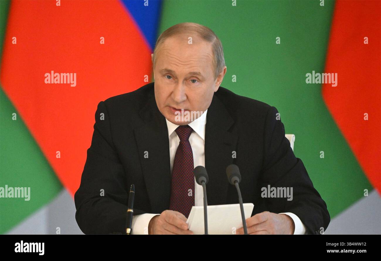 10 giugno 2022, Mosca, Oblast' di Mosca, Russia: Il presidente russo Vladimir Putin parla durante una conferenza stampa congiunta con il presidente turkmeno Serdar Berdimuhamedow a seguito del loro incontro bilaterale al Cremlino, 10 giugno 2022, a Mosca, Russia. (Immagine di credito: © Sergey Guneev/Cremlino Pool/Planet Pix via ZUMA Press Wire) Foto Stock