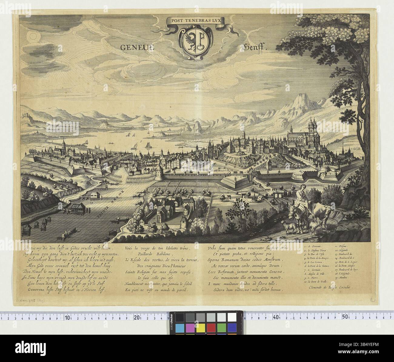 Questa stampa del XVII secolo mostra un'incisione dettagliata di Ginevra, con importanti monumenti come la Chiesa di San Gervais e il Castello Vecchio. Combina testi religiosi simbolici e marcatori geografici per un paesaggio storico di Ginevra. Foto Stock