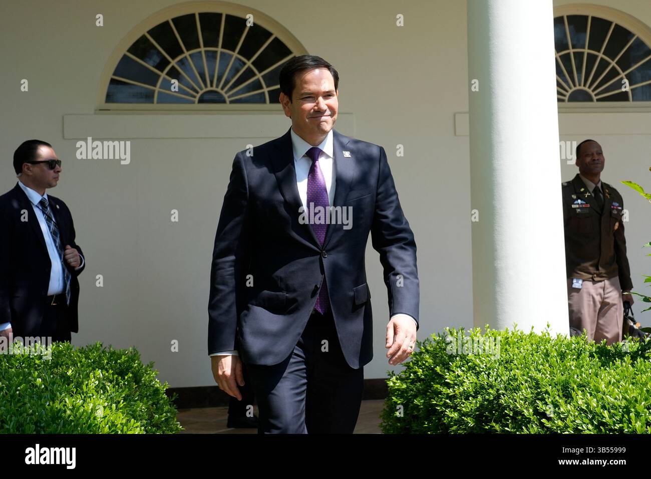 Washington, Stati Uniti. 1° maggio 2025. Il Segretario di Stato Marco Rubio partecipa a un evento della giornata nazionale di preghiera con il Presidente Donald Trump al Rose Garden alla Casa Bianca di Washington il 1° maggio 2025. Foto di Yuri Gripas/ABACAPRESS.COM credito: Abaca Press/Alamy Live News Foto Stock