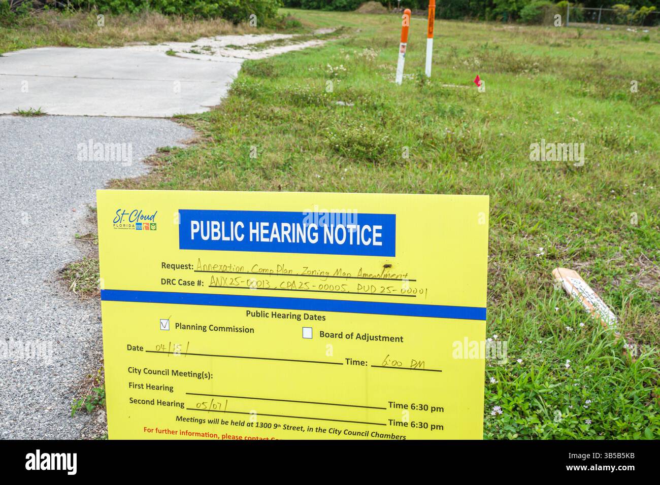 St. Saint Cloud Florida, Route 192, cartello con avviso pubblico, città di St. Cloud Florida, modifica della mappa di suddivisione in zone, richiesta di annessione, upda del piano completo Foto Stock