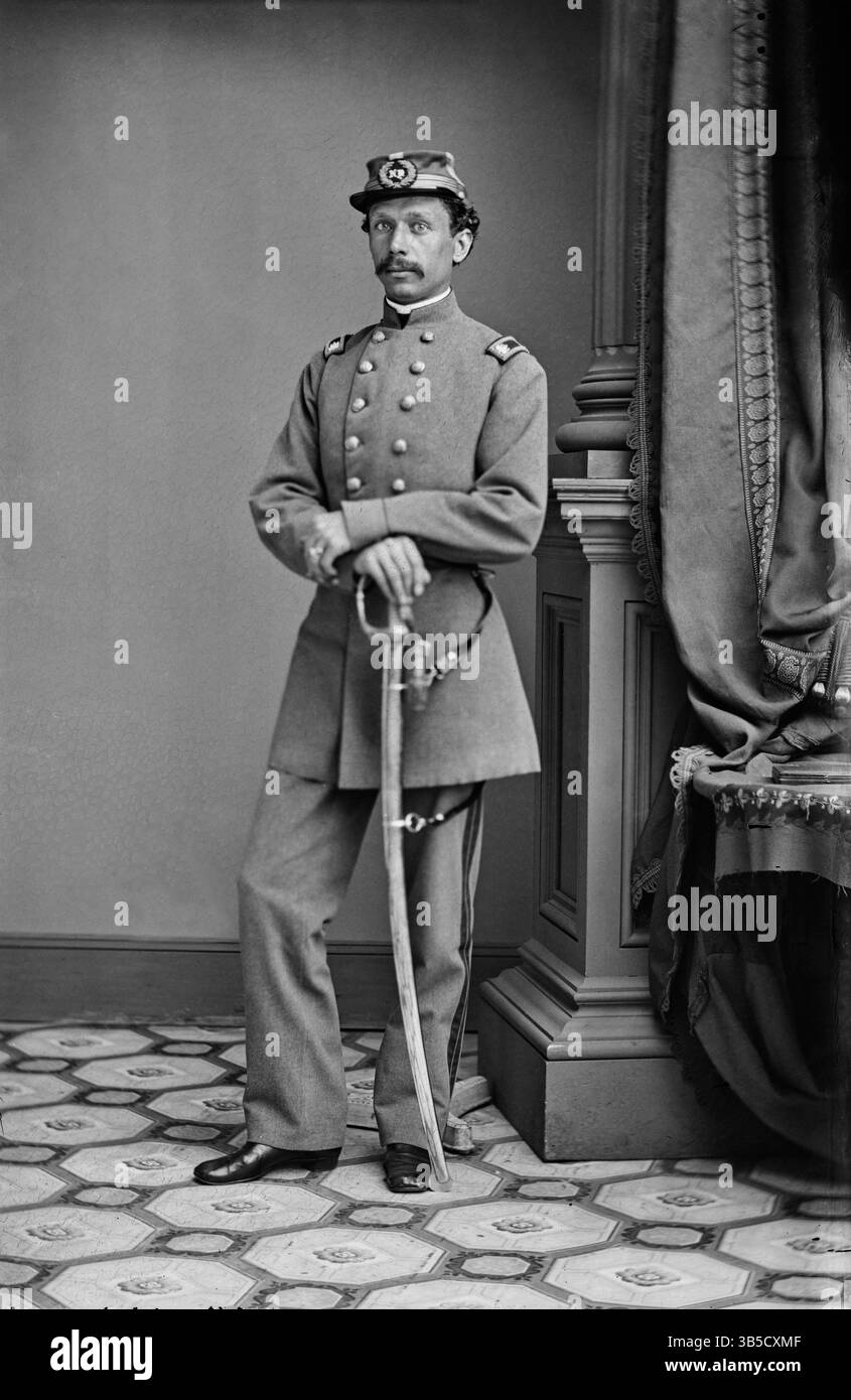 6 dicembre 2017, USA: Julius Stahel (1825-1912), generale dell'esercito dell'Unione durante la guerra civile americana, vincitore della Medal of Honor per le sue azioni nella battaglia del Piemonte del 1864, ritratto a figura intera, Mathew Brady Studio, 1860-1869 (immagine di credito: © JT Vintage/Glasshouse via ZUMA Press Wire) Foto Stock