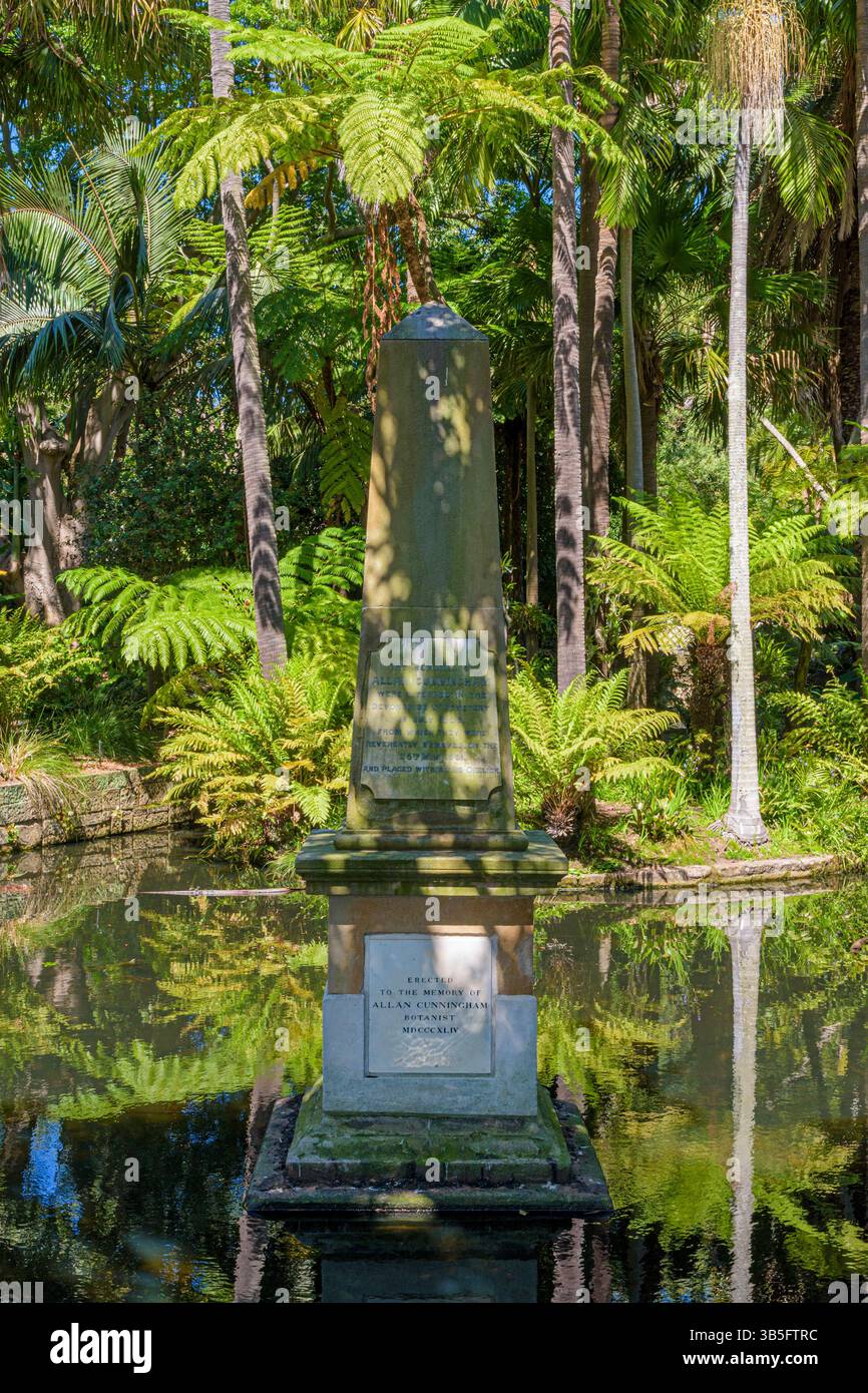 Allan Cunningham Memorial obelisco al Royal Botanic Garden, Sydney, nuovo Galles del Sud, Australia Foto Stock