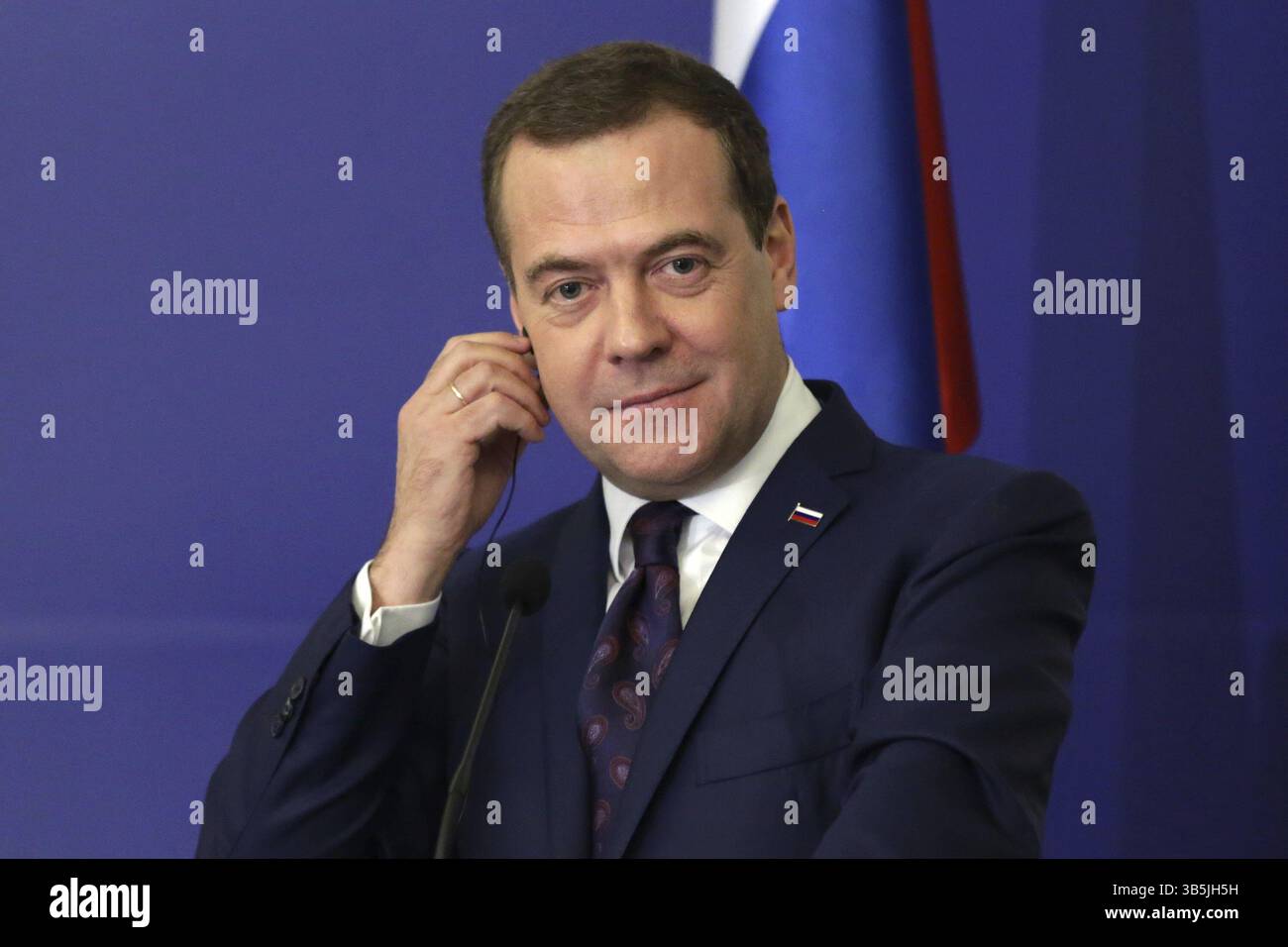 Sofia, Bulgaria - 4 marzo 2019: Il primo ministro russo Dmitry Medvedev partecipa a una conferenza stampa dopo aver incontrato il suo omologo bulgaro Foto Stock