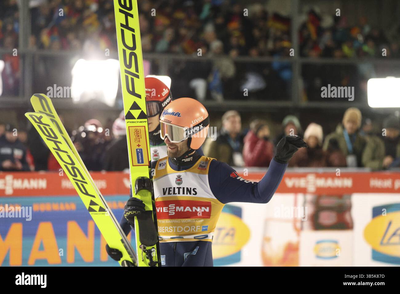Pio Paschke (SC Kiefersfelden) alla gara di apertura del 73° Torneo Four Hills Oberstdorf, Oberstdorf, Germania / Germania Foto Stock