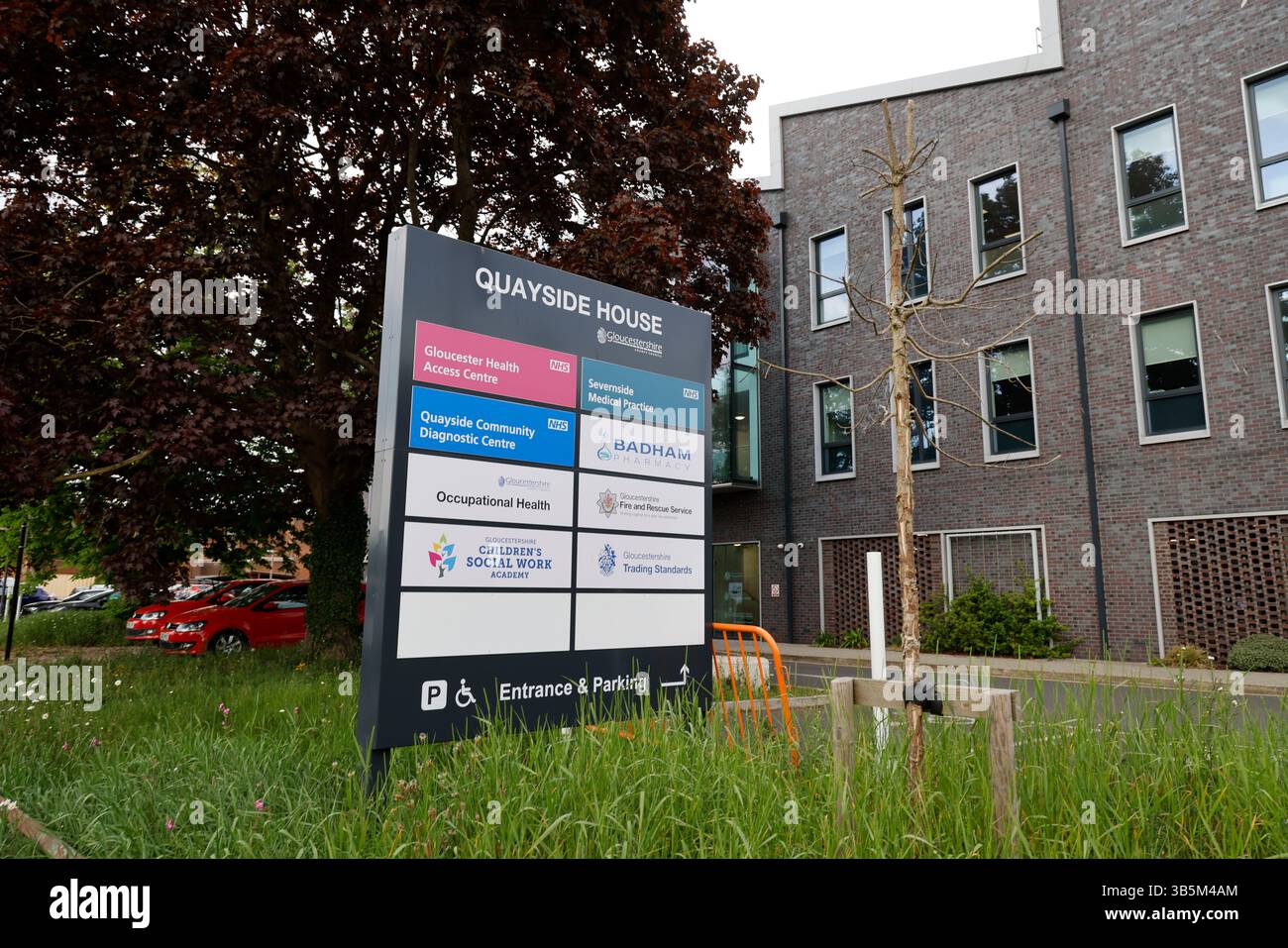 Quayside House, base per i servizi sanitari del NHS e gli uffici governativi locali, Gloucester, Gloucestershire, Regno Unito - 1 maggio 2025 foto di Andrew Higgins/Thou Foto Stock