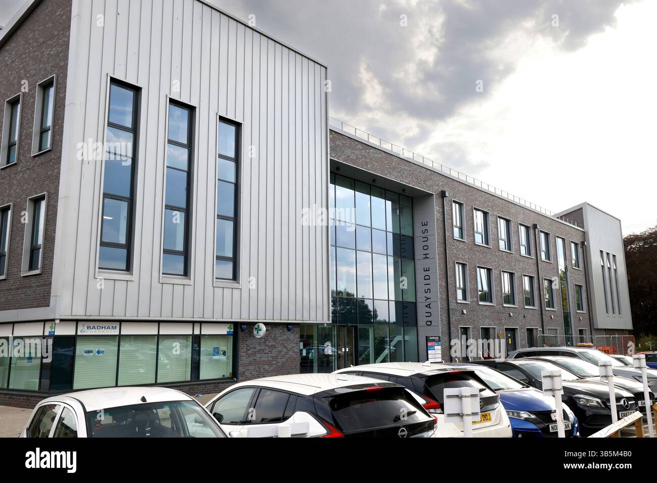 Quayside House, base per i servizi sanitari del NHS e gli uffici governativi locali, Gloucester, Gloucestershire, Regno Unito - 1 maggio 2025 foto di Andrew Higgins/Thou Foto Stock