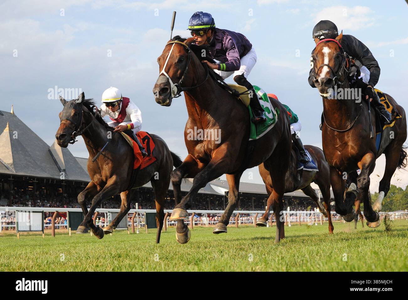 5 agosto 2022, Saratoga Springs, New York, Stati Uniti: 5 agosto, 2022: Golden Pal #5, guidato da Irad Ortiz, Jr. vince le Troy Stakes presentate da Horse Racing Ireland (Grade 3) al Saratoga Race Course di Saratoga Springs, N.Y. il 5 agosto 2022. Gary Johnson/Eclipse Sportswire/CSM (Credit Image: © Gary Johnson/CSM via ZUMA Press Wire) Foto Stock