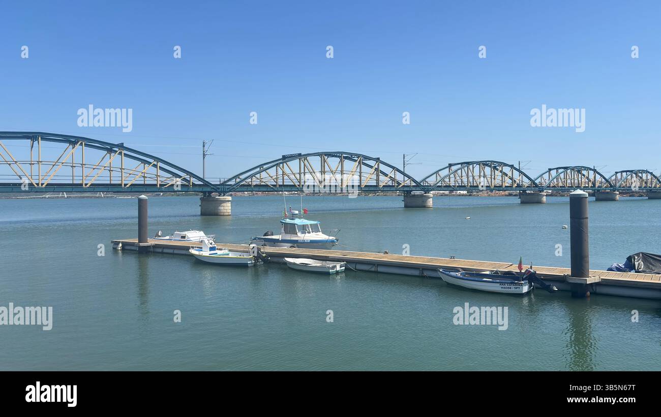 Portimão, Portogallo. Città costiera dell'Algarve e destinazione di vacanza Foto Stock