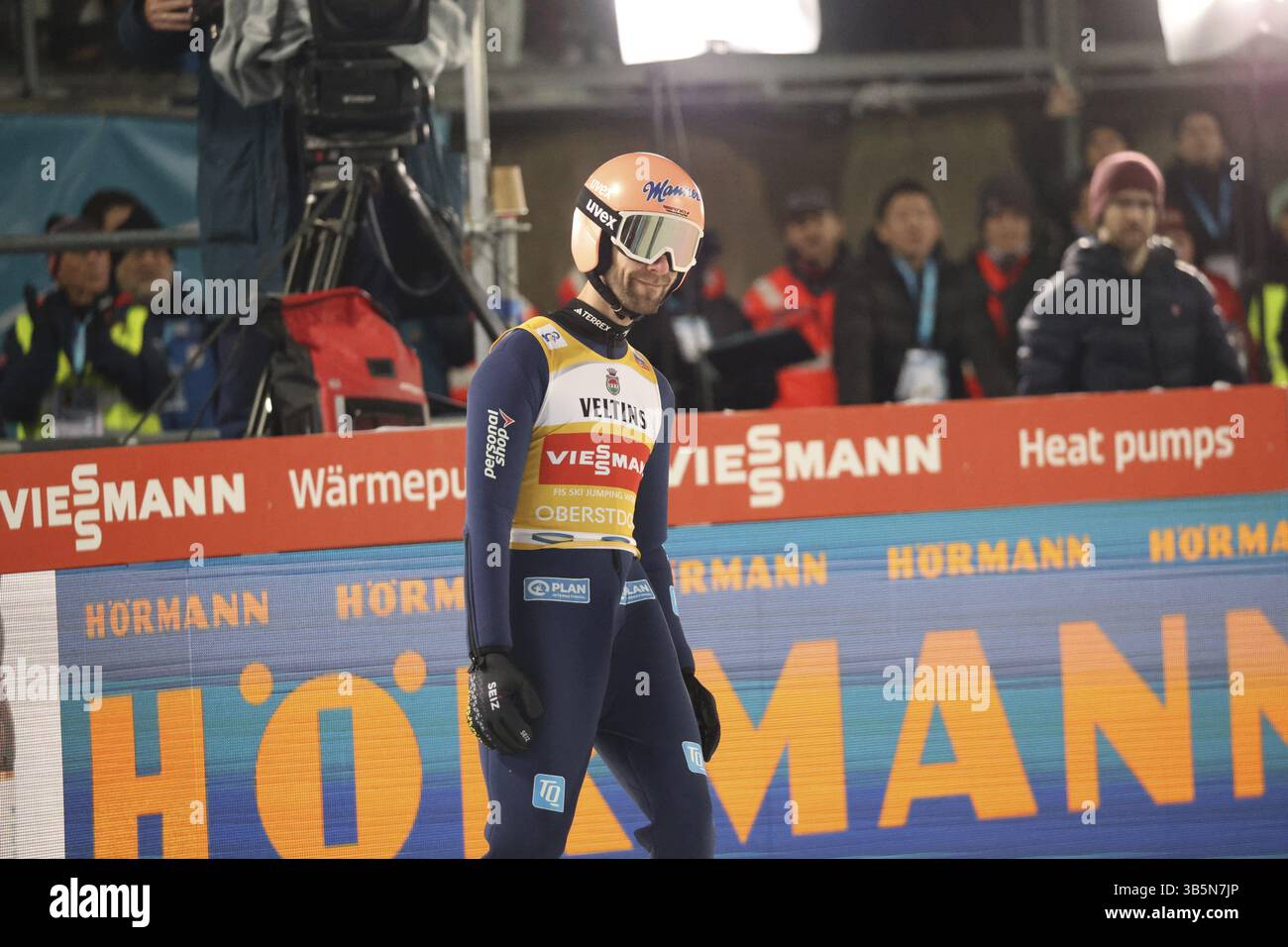 Pio Paschke (SC Kiefersfelden) alla gara di apertura del 73° Torneo Four Hills Oberstdorf, Oberstdorf, Germania / Germania Foto Stock