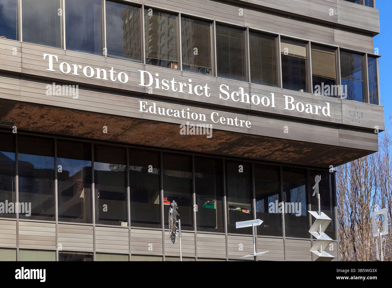 Il Toronto District School Board (TDSB) firma sul quartier generale di Toronto. Foto Stock
