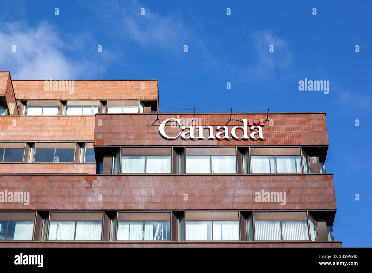 Il Government of Canada Building di Toronto, noto anche come Joseph Sheppard Federal Building, è un complesso di uffici del governo del Canada. Foto Stock