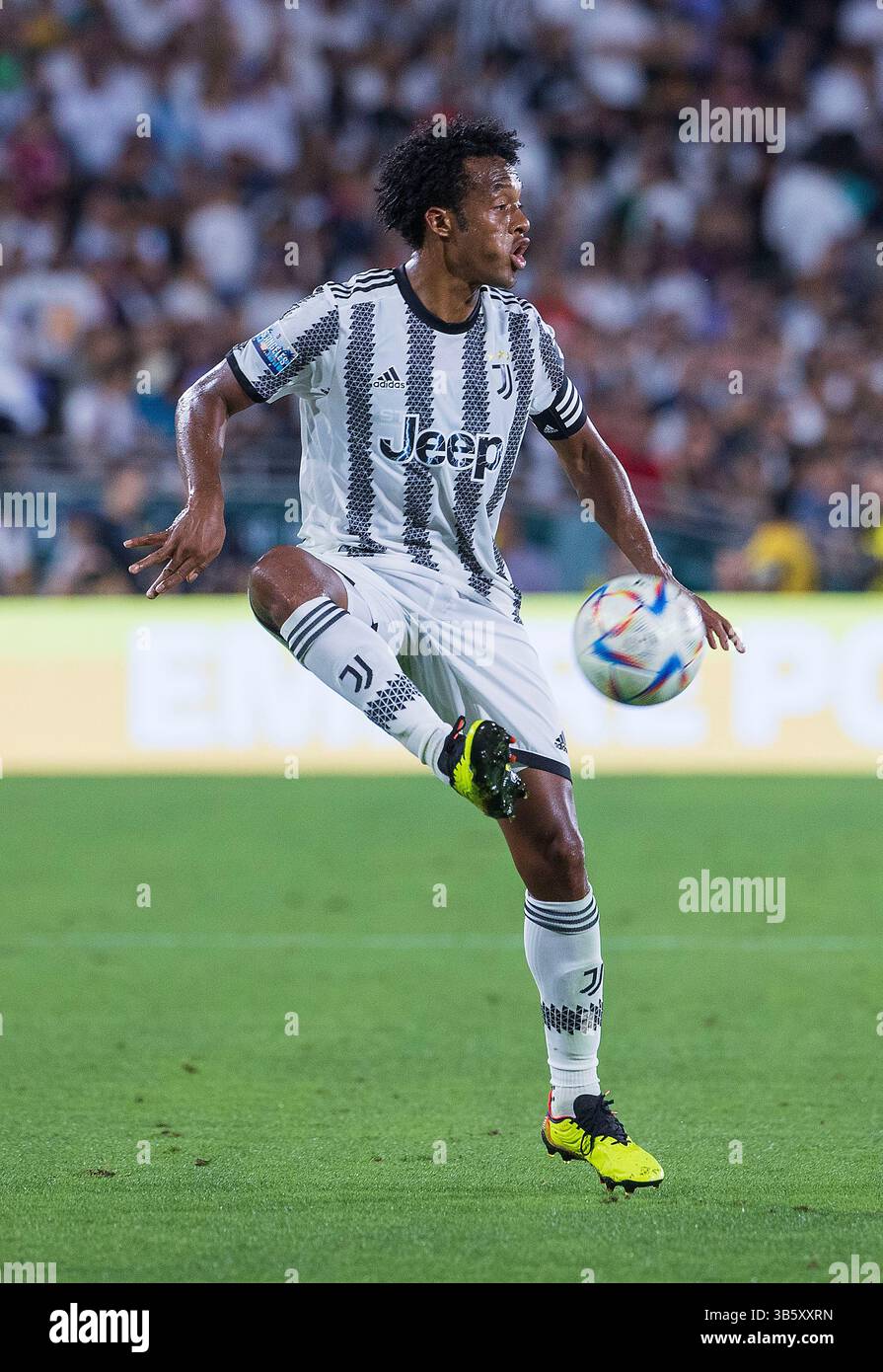 30 luglio 2022, Pasadena, California, USA: Juan Cuadrado #11 della Juventus riceve la palla durante la partita del Soccer Champions Tour 2022 contro il Real Madrid sabato 30 luglio 2022 al Rose Bowl Stadium di Pasadena, California. Il Real Madrid sconfigge la Juventus, 2-0. ARIANA RUIZ/PI (immagine di credito: © Prensa Internacional via ZUMA Press Wire) Foto Stock