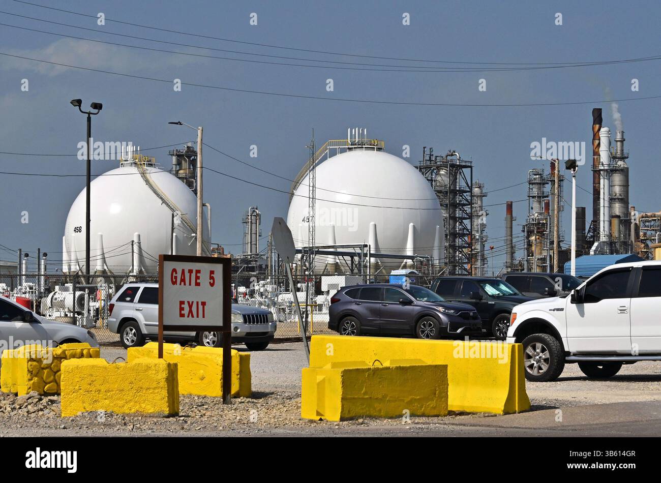 15 giugno 2022, El Dorado, Kansas, Stati Uniti: HollyFrontier Energy Partners Refinery è la più grande del Kansas con una capacità di distillazione grezza di 135,00 barili al giorno. La produzione è suddivisa in 55% benzina, 34% diesel e jet fuel e l'altro 11% in asfalto, prodotti chimici e altri prodotti petroliferi raffinati. (Immagine di credito: © Mark Reinstein/ZUMA Press Wire) Foto Stock