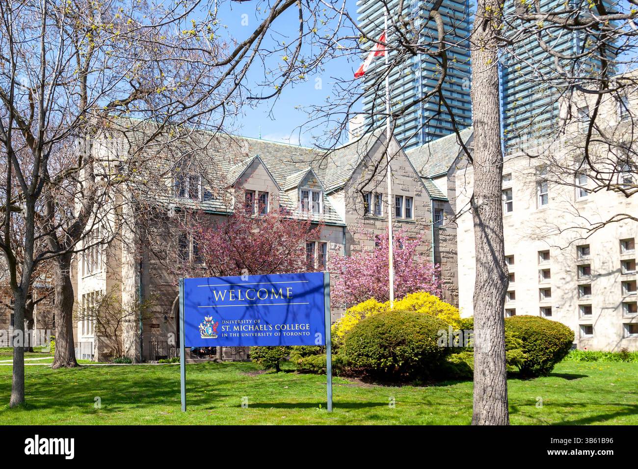 Il St. Michael's College è mostrato a Toronto. Foto Stock