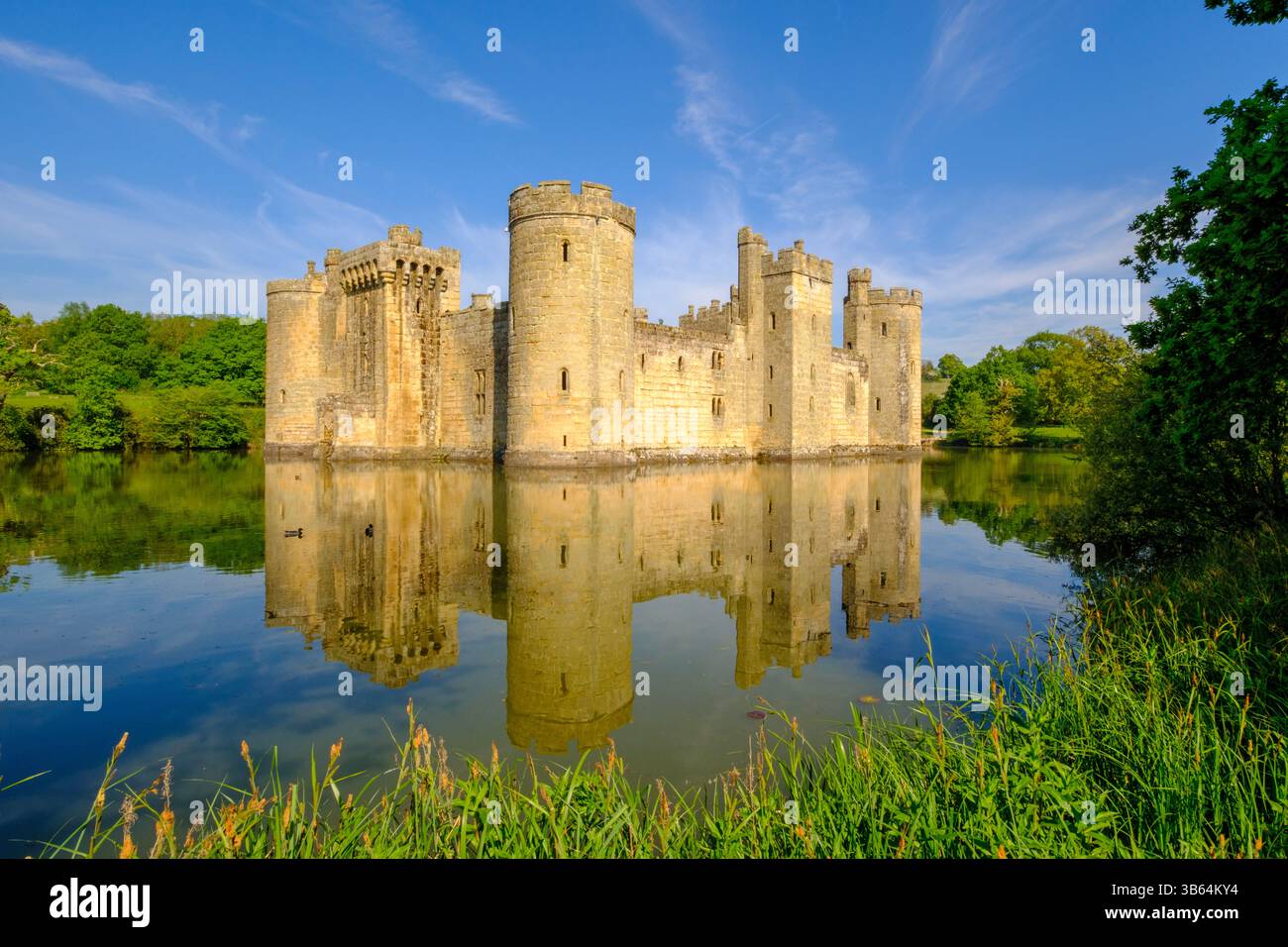 Il castello di Bodiam, vicino a Robertsbridge, East Sussex, Regno Unito Foto Stock
