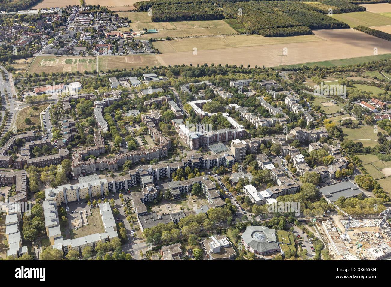 Chorweiler è un progetto di pianificazione urbana degli anni '70 e del distretto più settentrionale di Colonia. Comprende anche il distretto di Blumenberg, che era creat Foto Stock