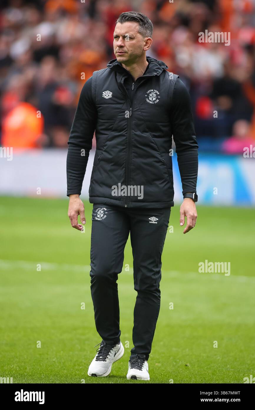 Il manager del Luton Town Matthew Bloomfield prima del match per il titolo EFL tra West Bromwich Albion e Luton Town agli Hawthorns di Birmingham. Foto Stock