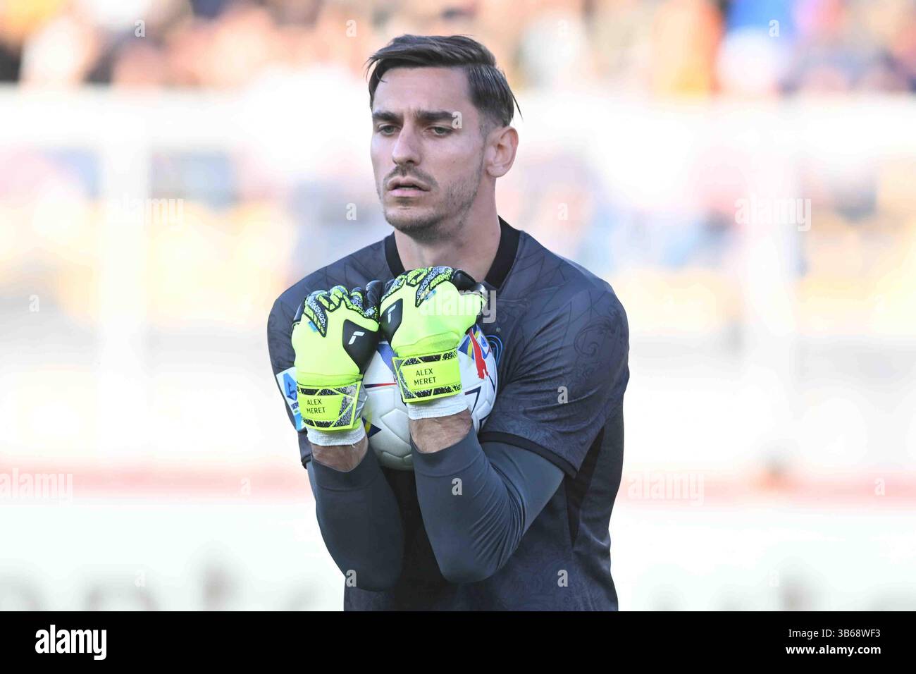 Lecce, Italia. 3 maggio 2025. Alex Meret della SSC Napoli in azione durante la serie A Enelive tra US Lecce e SSC Napoli allo stadio Ettore Giardiniero crediti: Agenzia fotografica indipendente/Alamy Live News Foto Stock