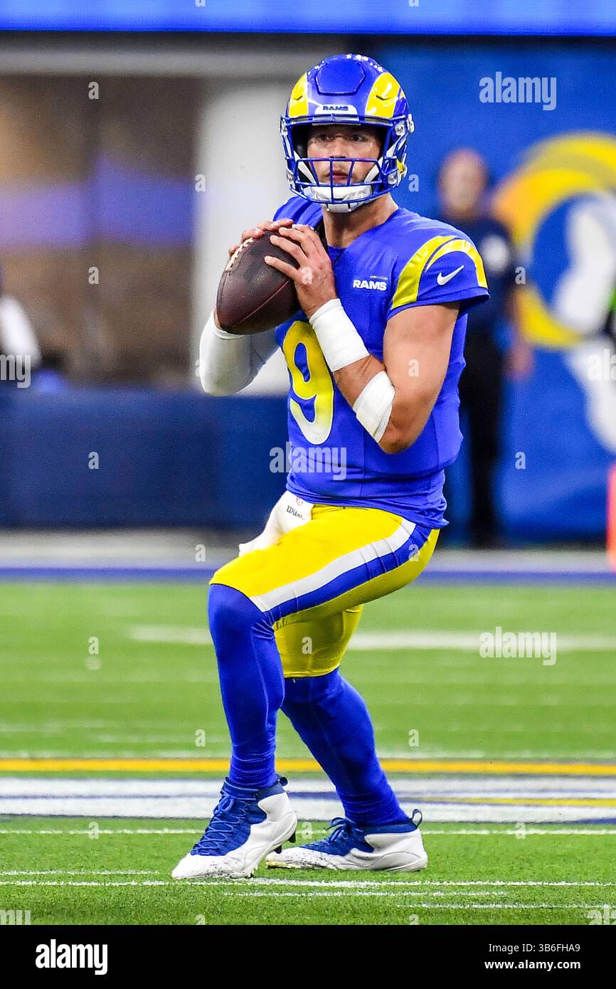 19 novembre 2023 Inglewood, CA.Los Angeles Rams quarterback Matthew Stafford #9 in azione nel quarto periodo durante la partita di football NFL contro i Seattle Seahawks..obbligatorio foto: Louis Lopez/Cal Sport Media (Credit Image: © Louis Lopez/CSM via ZUMA Press Wire) Foto Stock