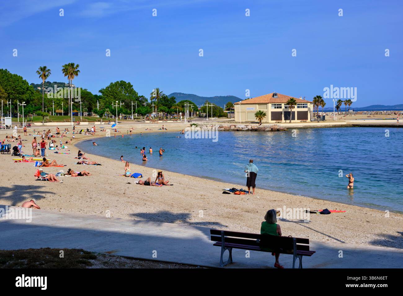Francia, Var, Tolone, distretto di Mourillon, litorale di Frédéric Mistral, spiagge di Mourillon Foto Stock