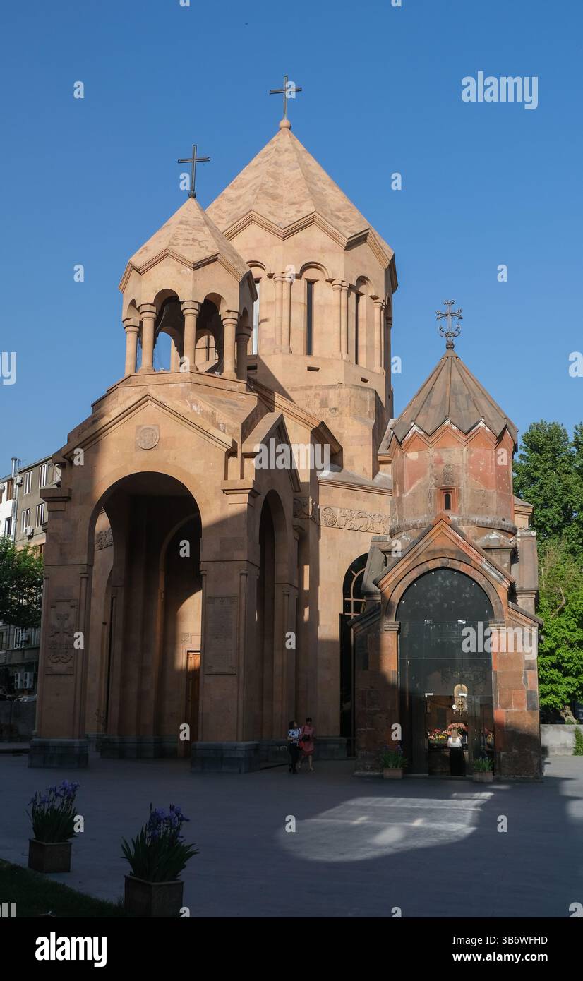 La chiesa di Santa Astvatsatsin Kathoghike a Erevan, Armenia, è la più antica chiesa cattolica sopravvissuta della città. Foto Stock