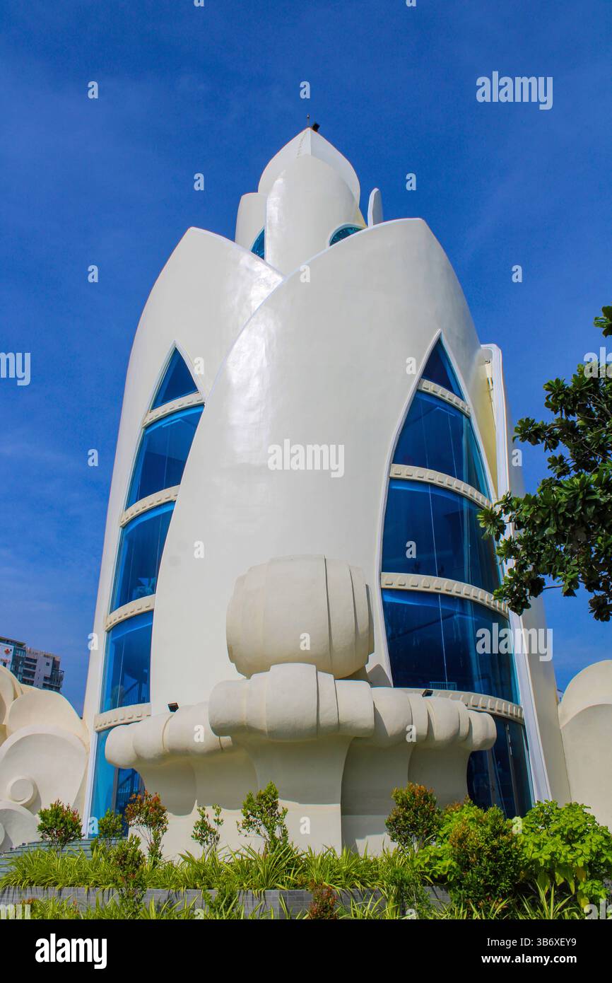 Vietnam, Nha Trang. Torre in legno di agarwood (Tháp Trầm Hương) Foto Stock