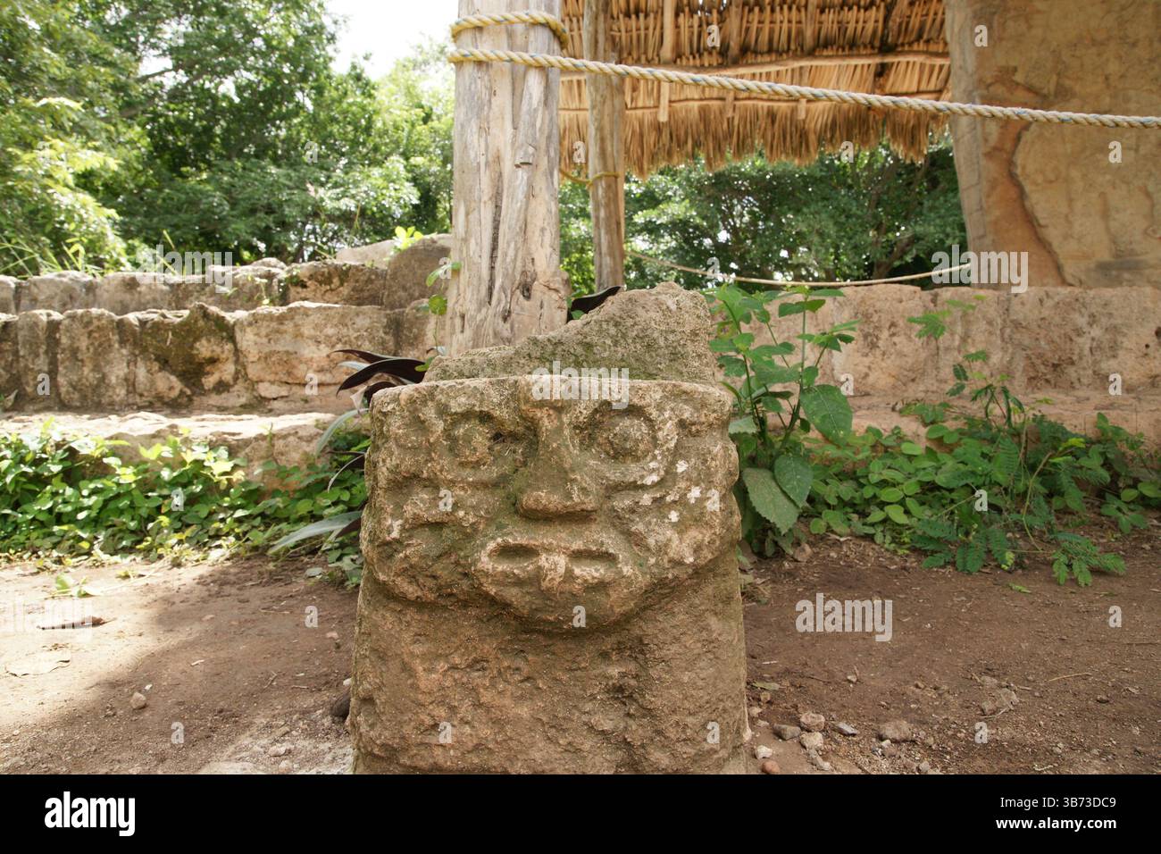 Messico. Yucatan. EK Balam. Testa scolpita. Foto Stock
