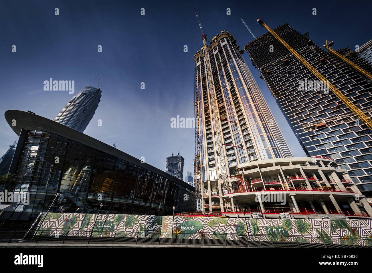 Dubais mattutino e grattacieli Emirati Arabi Uniti. Luogo di ripresa: Dubai Foto Stock