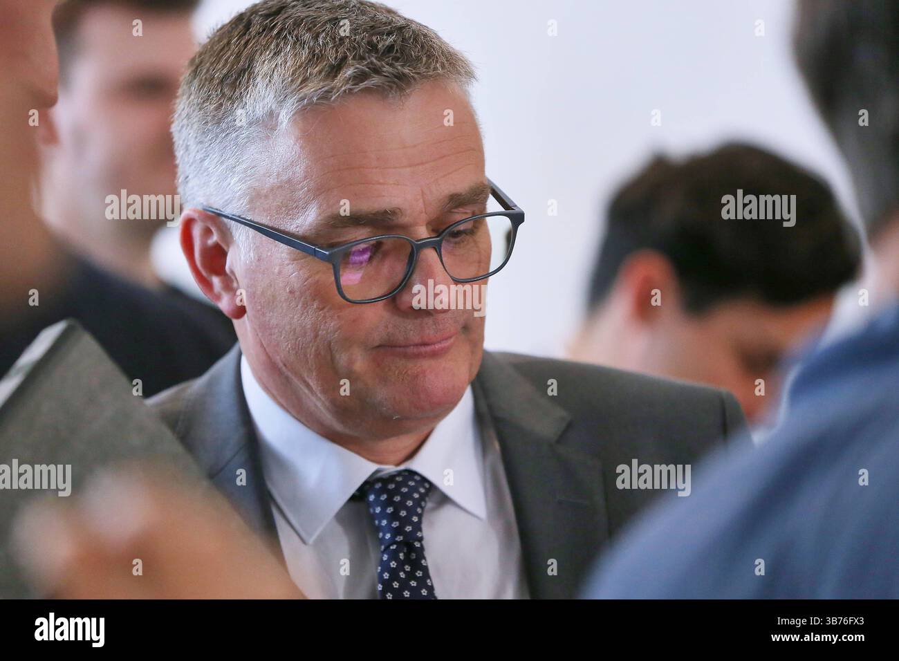Berlin, Deutschland, 05.05.2025: Deutscher Bundestag: Pressekonferenz nach Fraktionssitzung von CDU/CSU: Stefan Kornelius, künftiger Regierungssprecher *** Berlino, Germania, 05 05 2025 Bundestag tedesco conferenza stampa dopo la riunione del gruppo parlamentare della CDU CSU Stefan Kornelius, futuro portavoce del governo Copyright: XdtsxNachrichtenagenturx dts 65570 Foto Stock