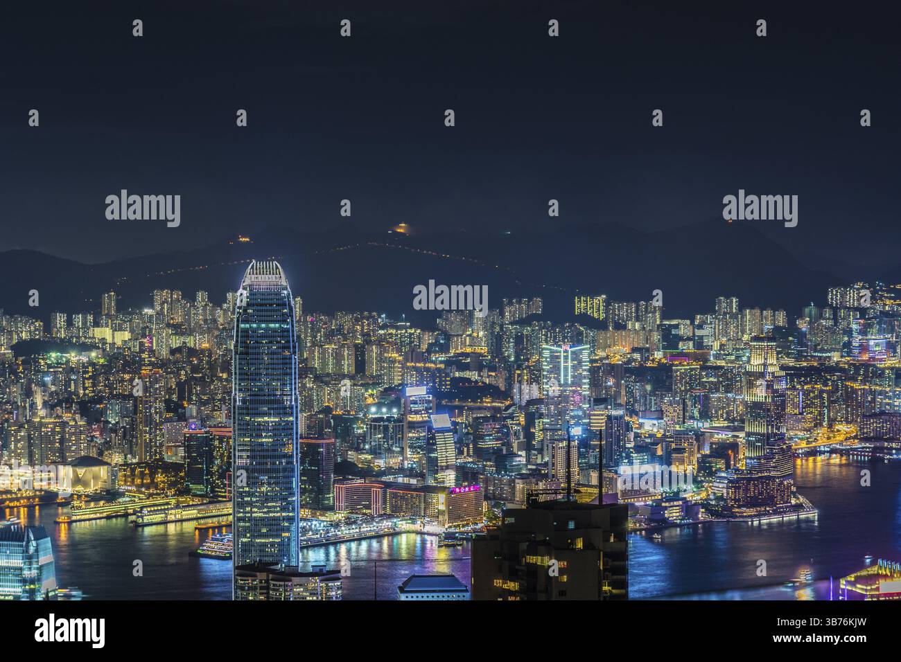 Vista notturna di Hong Kong vista dal Victoria Peak. Località di ripresa: Hong Kong Special Administrative Region Foto Stock