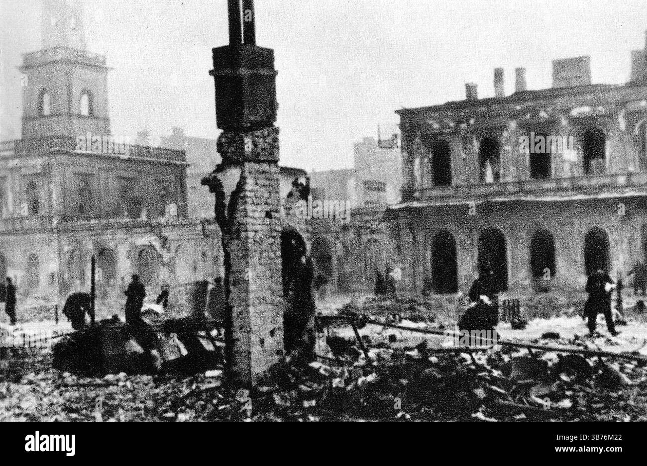 La stazione centrale di Varsavia fu distrutta nel settembre 1939. la germania nazista lanciò la loro invasione della Polonia il 1 settembre 1939 e Varsavia fu bombardata costantemente fino alla sua resa 27 giorni dopo. Foto Stock