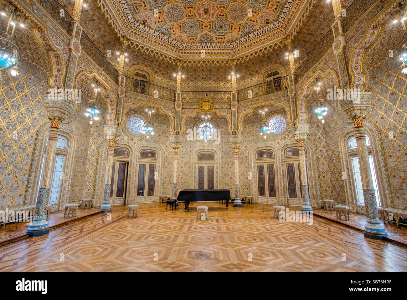 Lisbona, Portogallo - 7 settembre 2023: Interno del Palacio da Bolsa a Porto, Portogallo costruito nel XIX secolo dall'Associazione commerciale di P Foto Stock