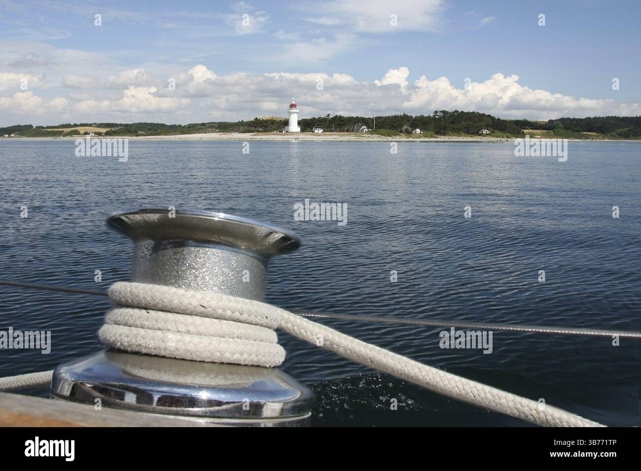 Lighthouse Sletterhage nel punto più meridionale della penisola di Helgenaes nel Djursland, in primo piano a Fockwinsch, Arhus, Danimarca, Europa Foto Stock