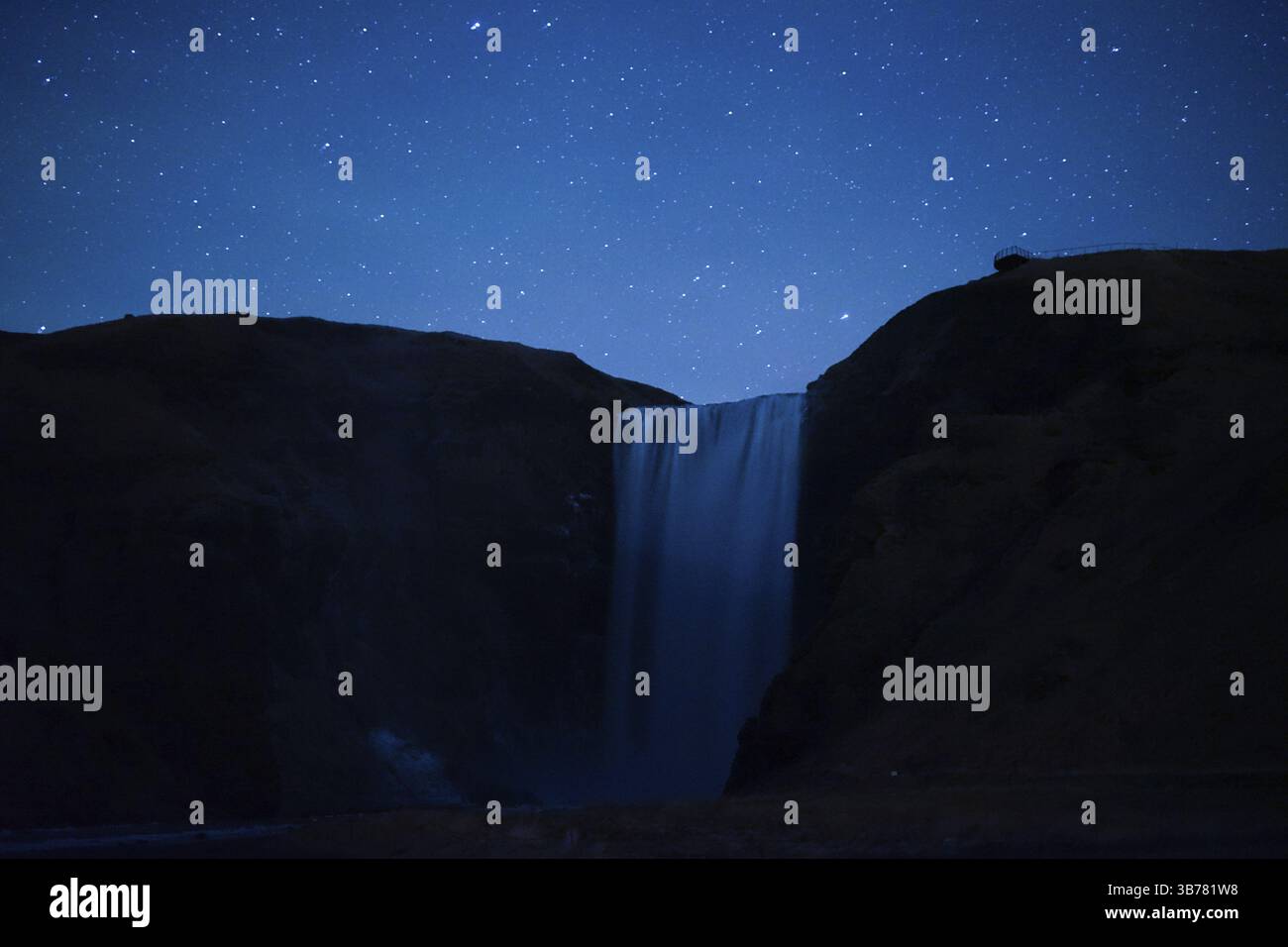 Cascata di skogafoss d'Islanda. Luogo delle riprese: Islanda, Reykjavik Foto Stock