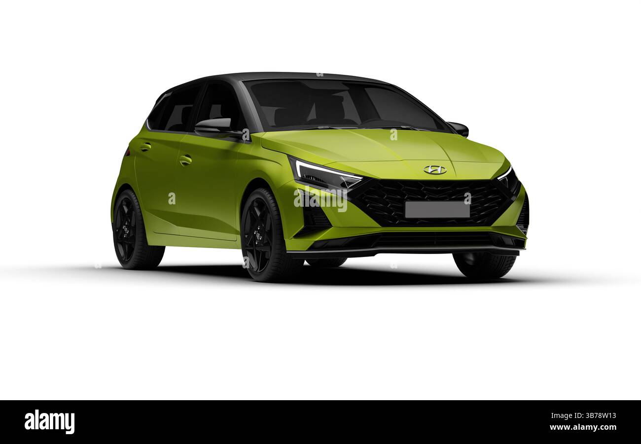 Smirne, Turchia - 5 maggio 2025: Vista anteriore destra di tre quarti della Hyundai i20 2024 verde con sfondo bianco. Foto Stock