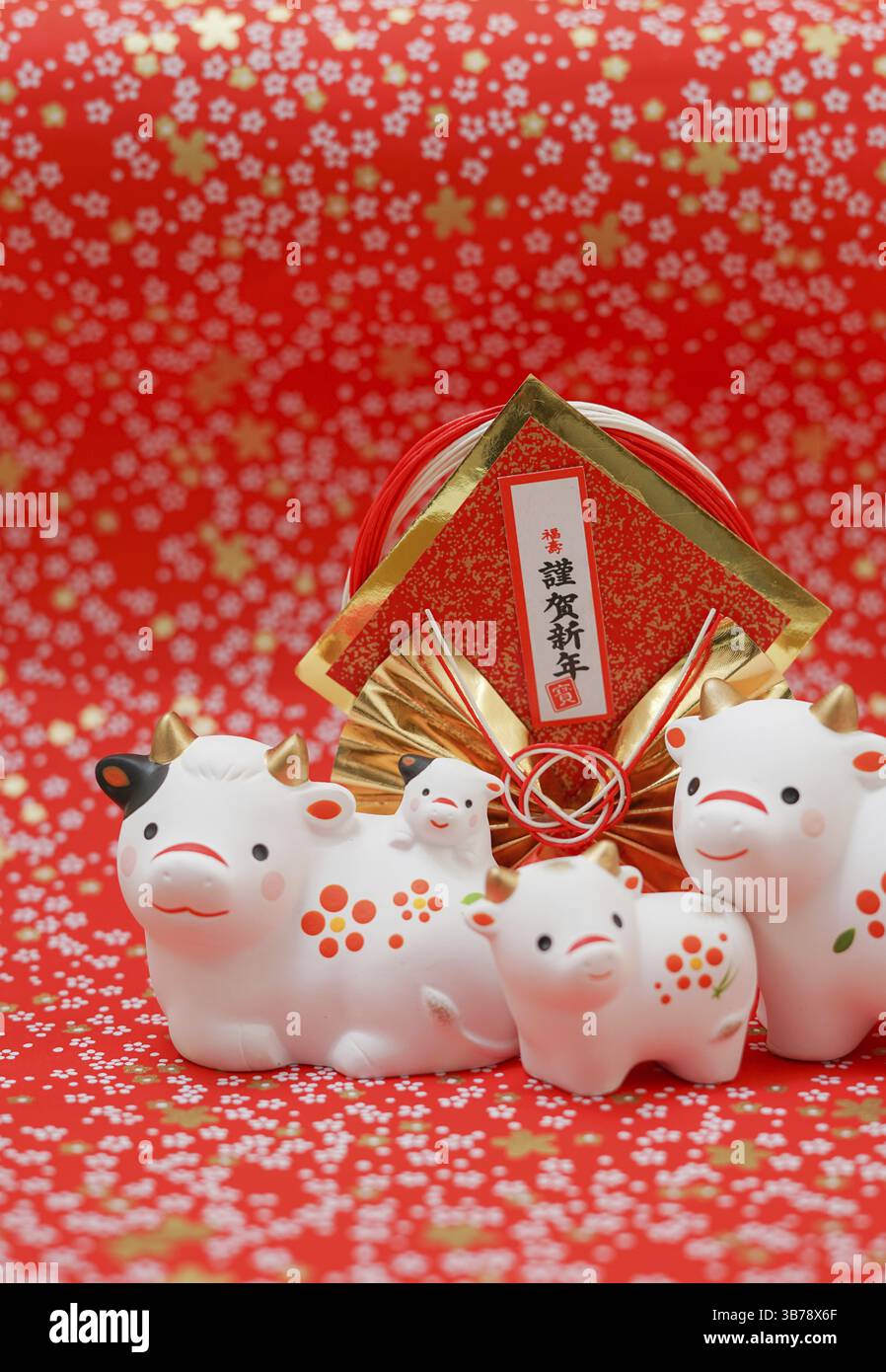 Biglietti di auguri per l'anno bue, materiale per l'anno nuovo (2021 Zodiac nuovo anno). Luogo di tiro: Yokohama-città prefettura di kanagawa Foto Stock