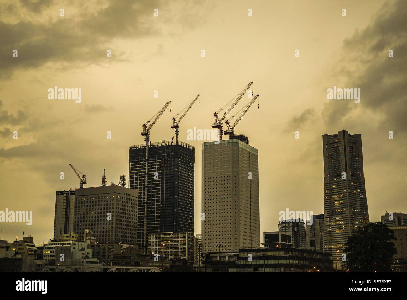 Yokohama Minato Mirai del paesaggio urbano di sviluppo (11 maggio 2018). Luogo di ripresa: Yokohama-città prefettura di kanagawa Foto Stock