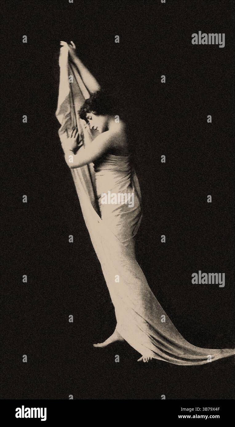 Ritratto di Colette (1873-1954). Museo: COLLEZIONE PRIVATA. Autore: Léopold-Émile Reutlinger. Foto Stock