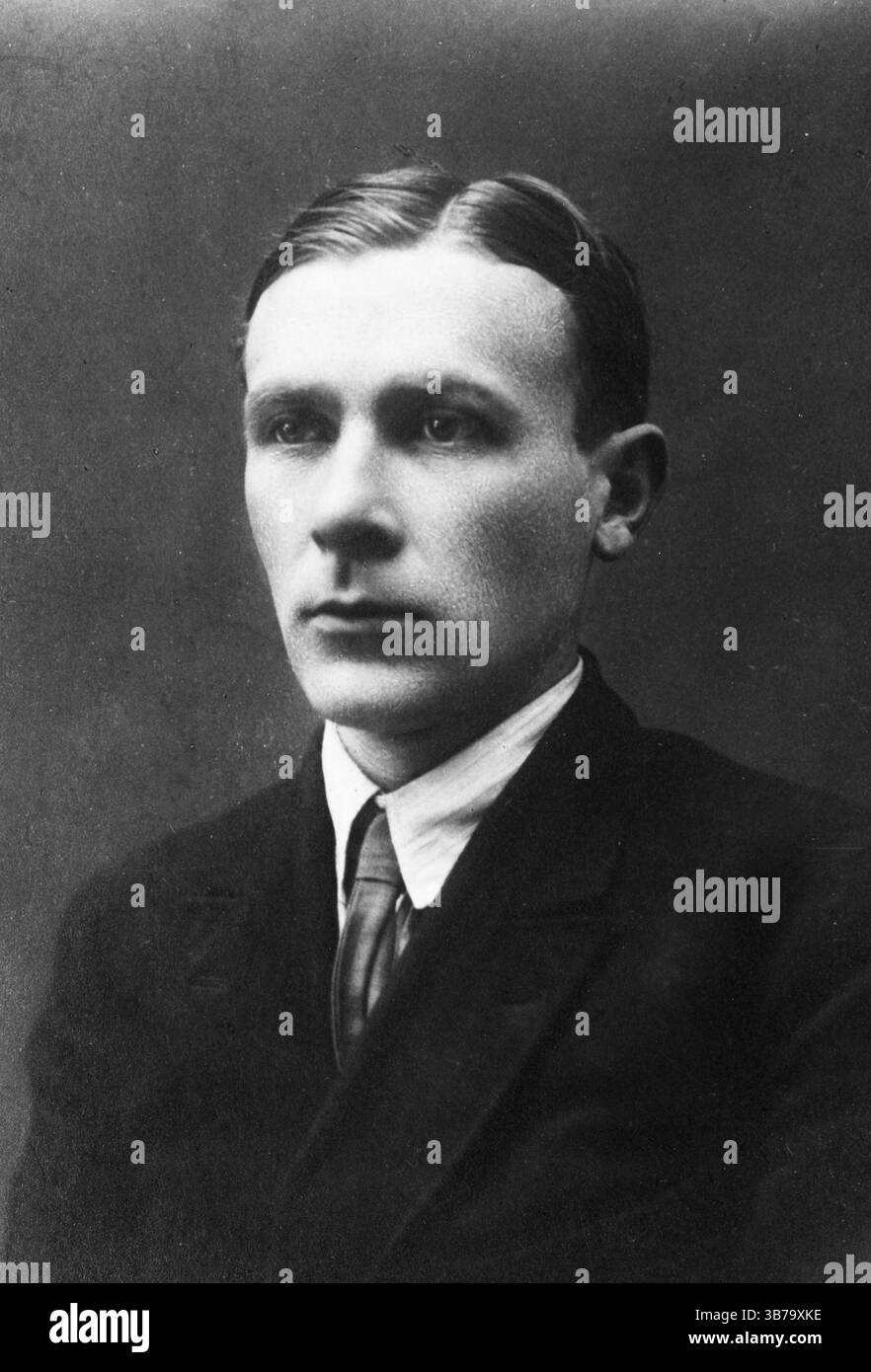 Ritratto di Michail Bulgakov (1891-1940). Museo: COLLEZIONE PRIVATA. Autore: ANONIMO. Foto Stock